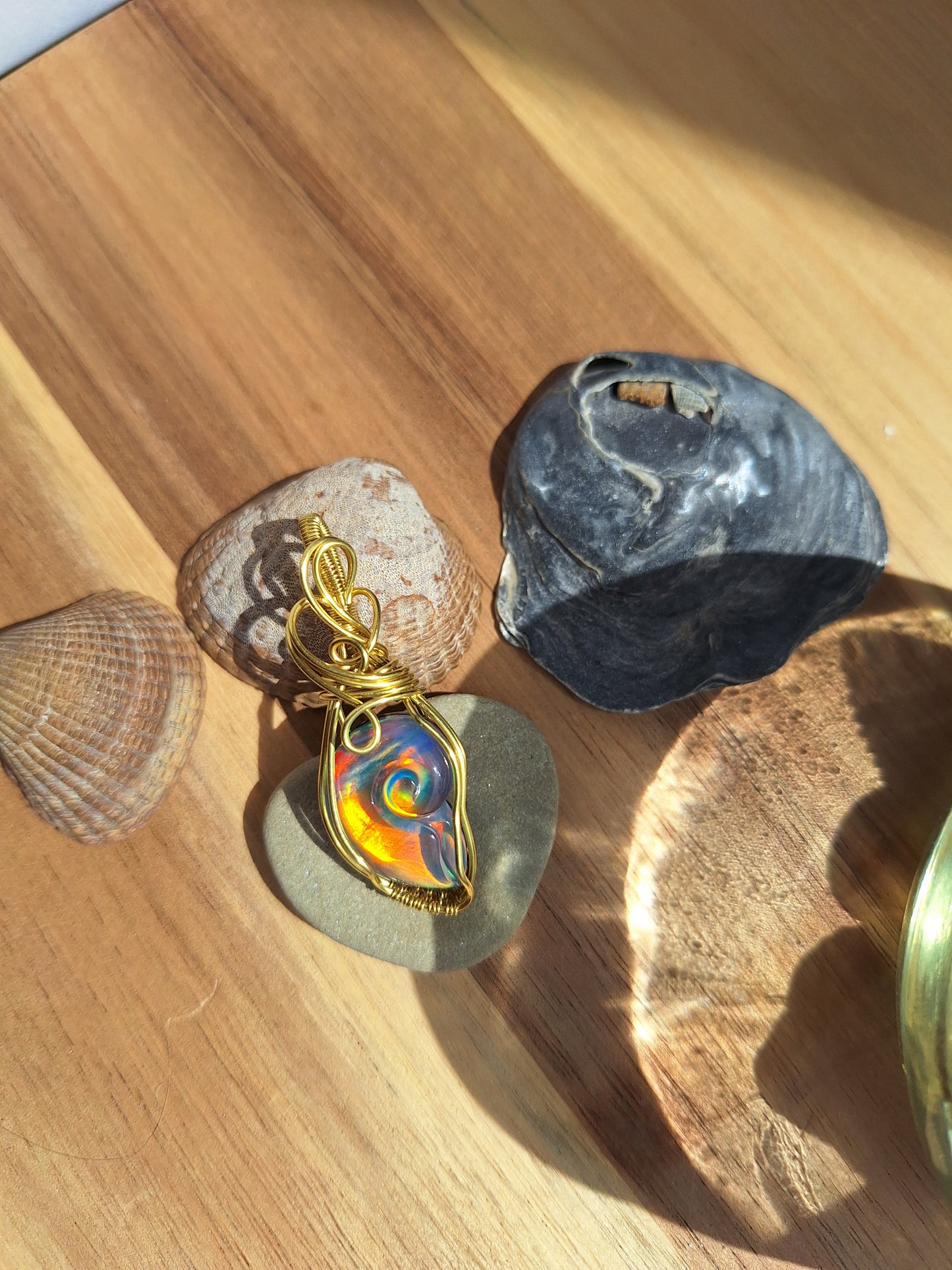 Aurora Opal Muschelanhänger 16a