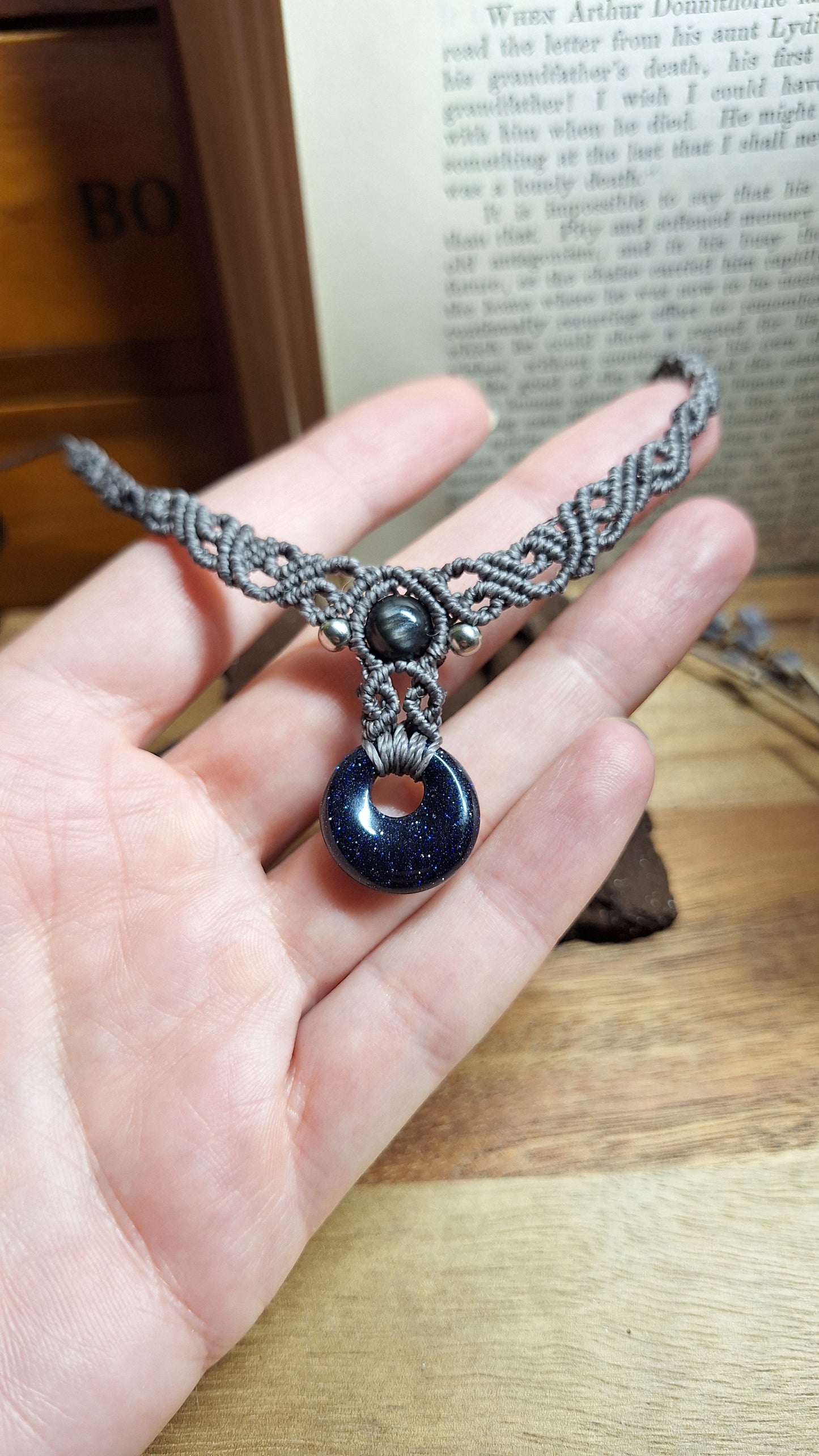 Makramee Choker mit Blaufluss