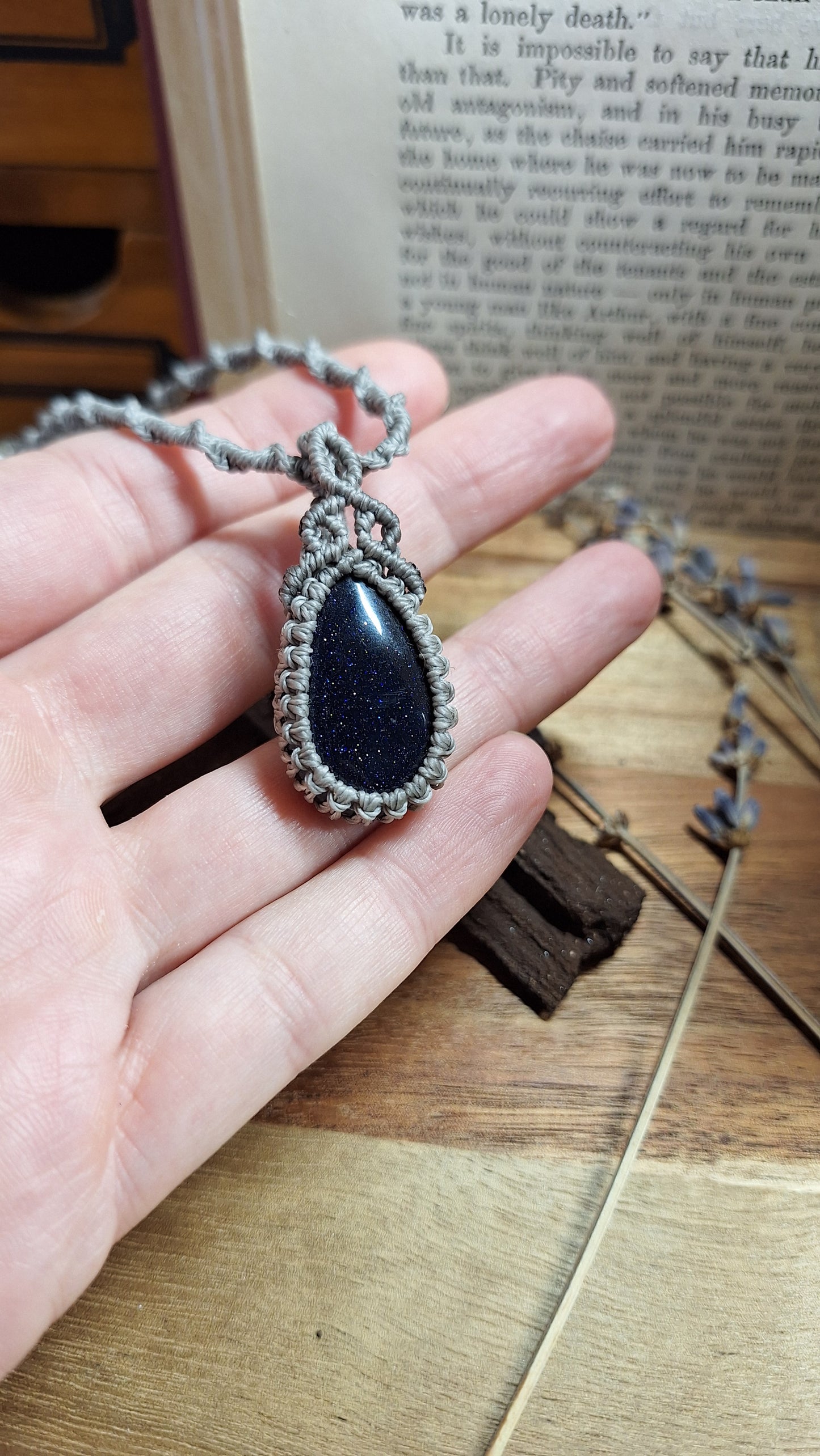 Makramee Kette mit Blaufluss