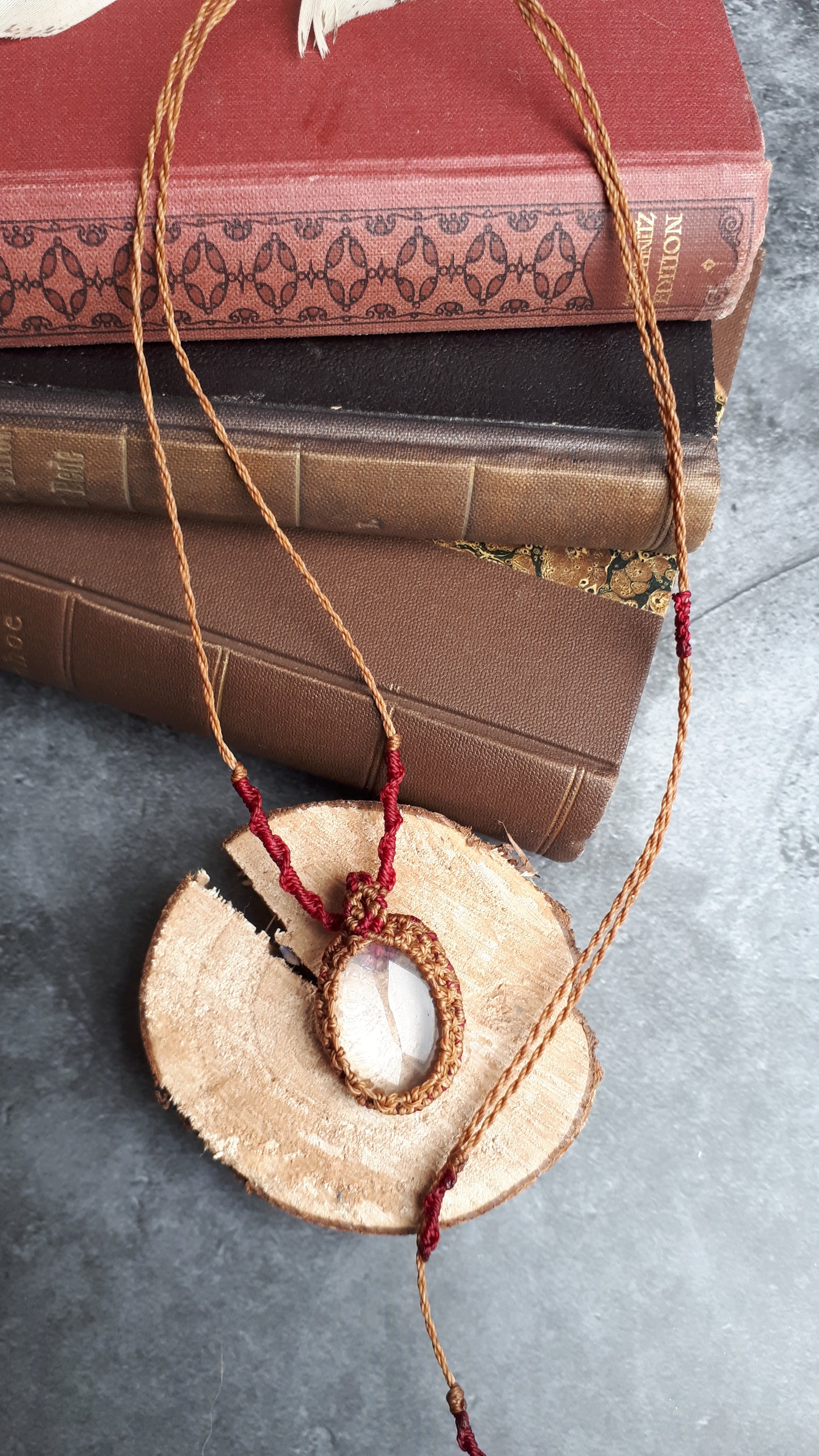 Makramee Kette mit klaren Bergkristall