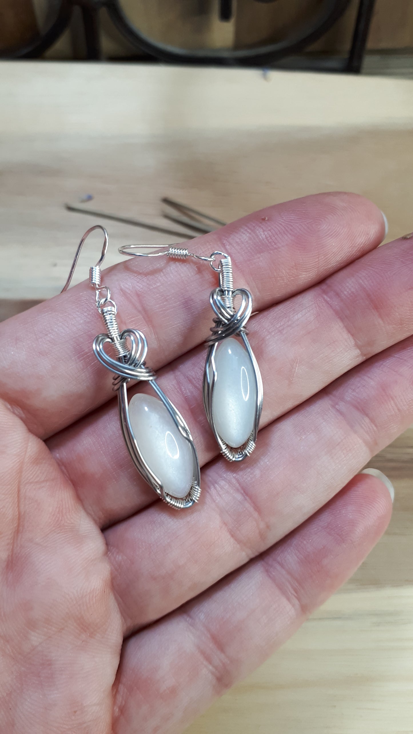 Mondstein Ohrhänger mit Silberhaken