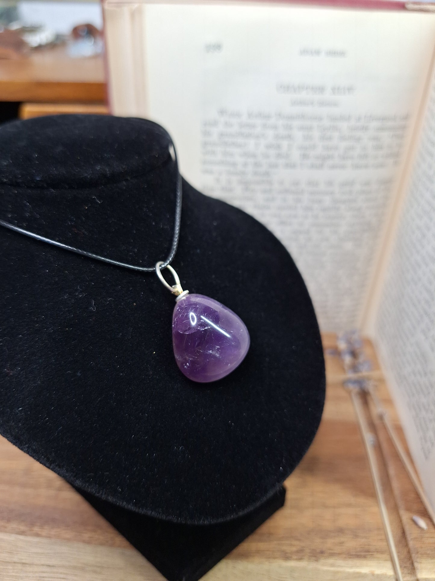 Amethyst Anhänger mit silberner Kettenöse