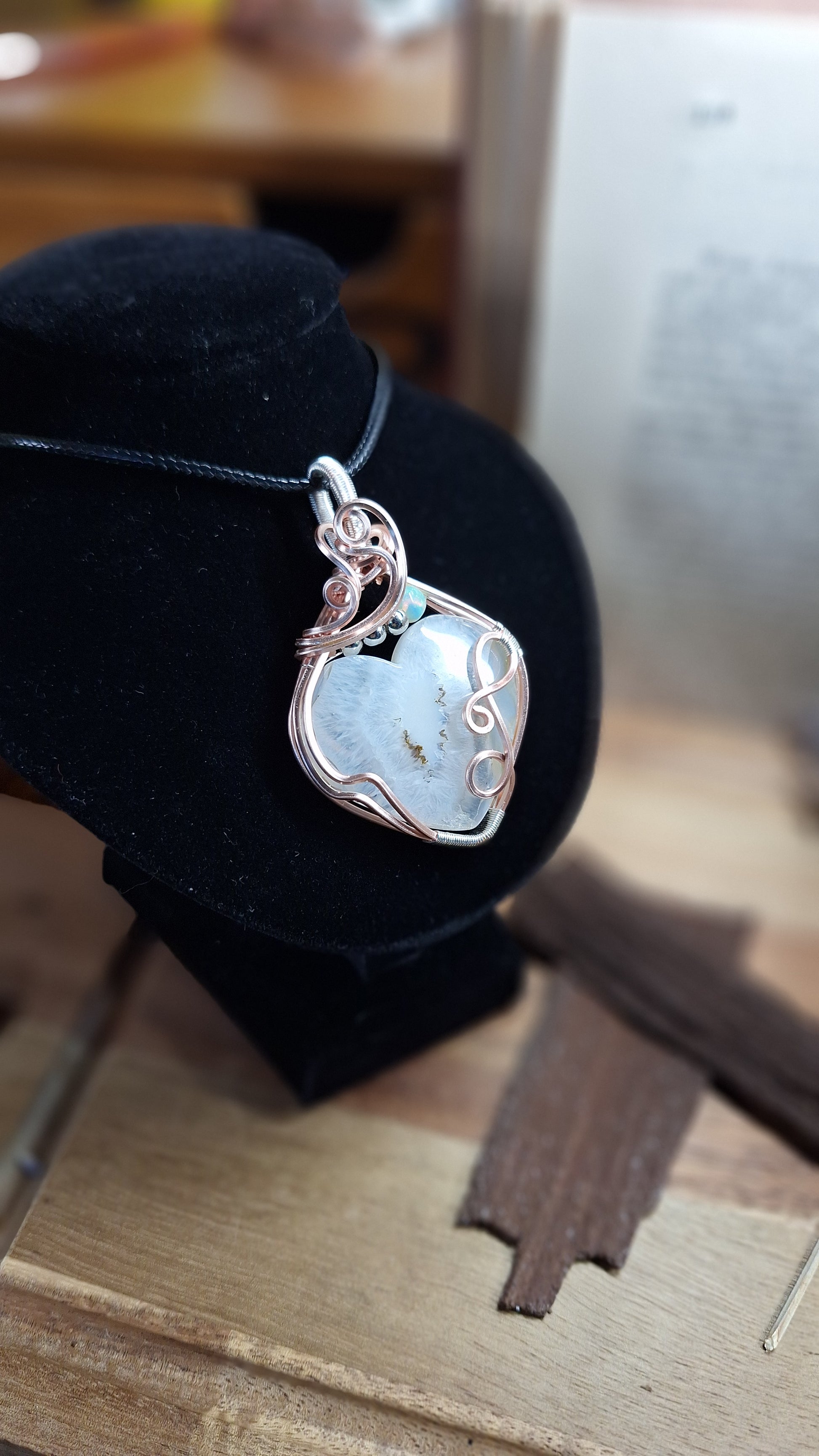 Eleganter Herzanhänger mit Achat