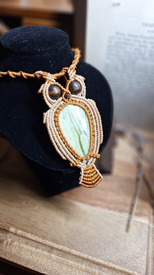 Halskette "Eule" mit Serpentin