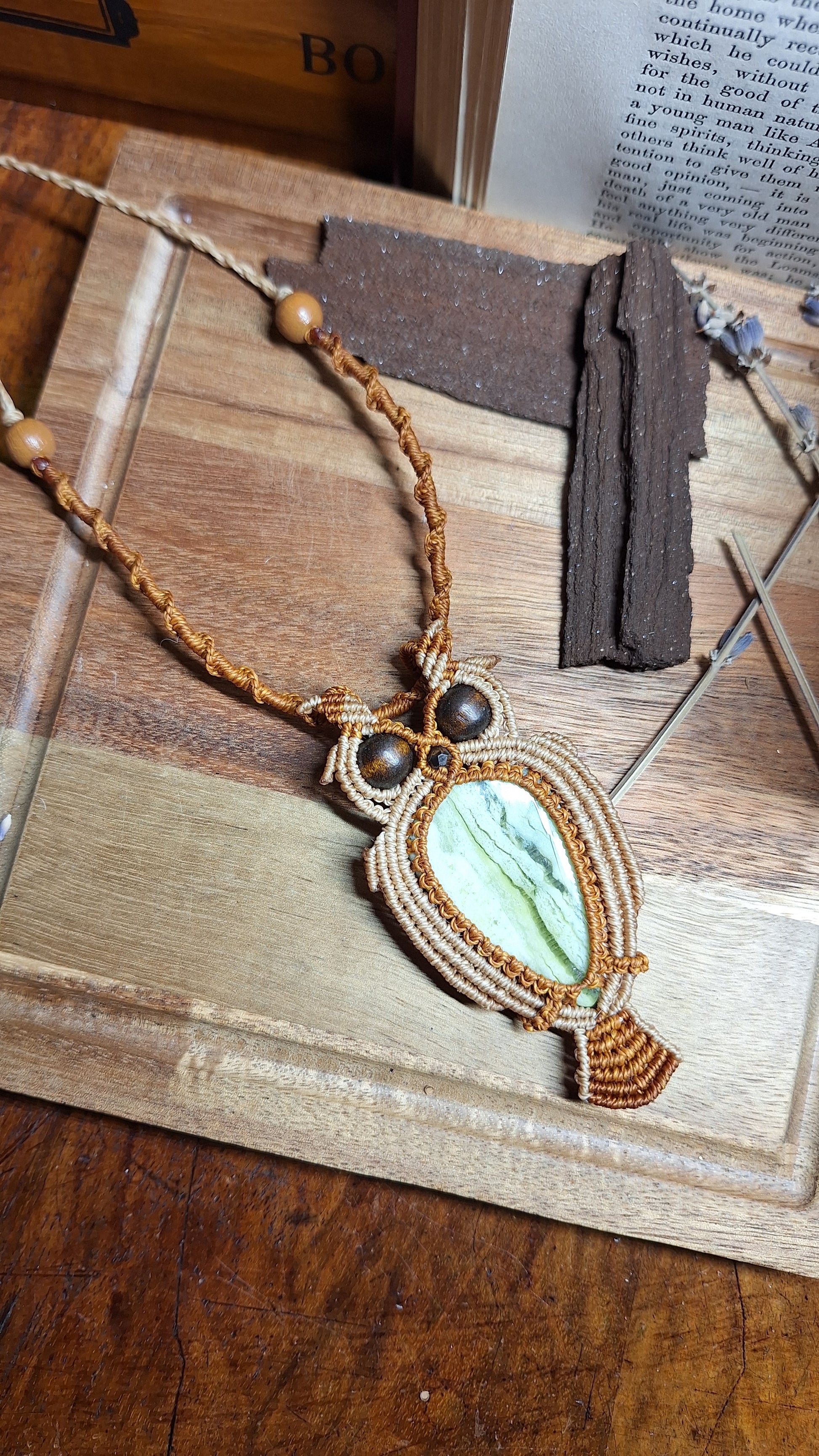 Halskette "Eule" mit Serpentin