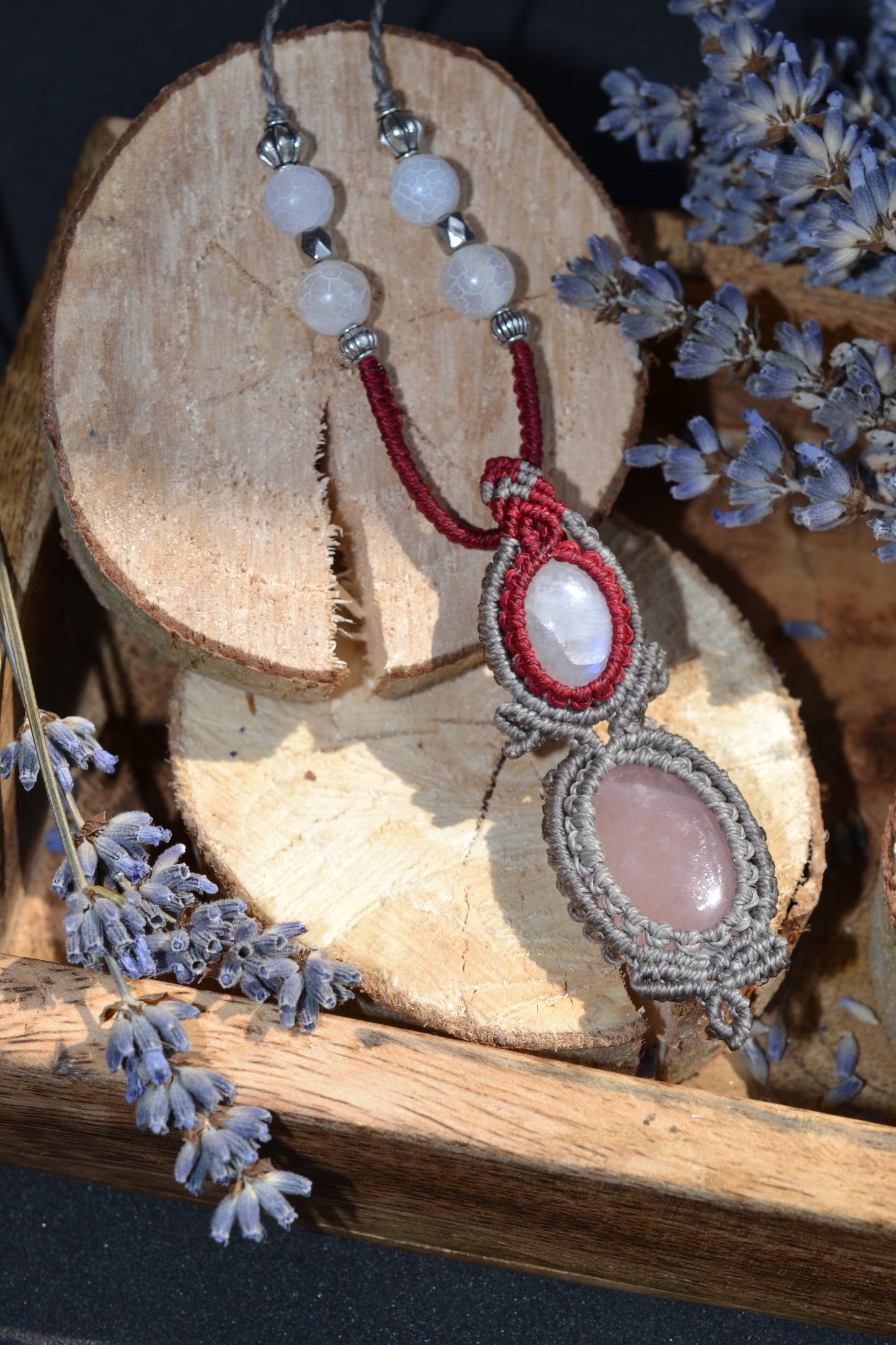 Kette mit Rosenquarz und weißen Labradorit