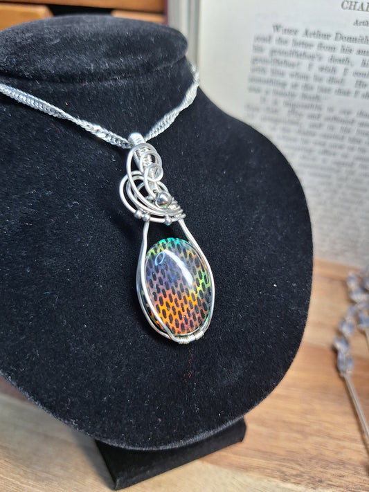 Kettenanhänger mit Aurora Opal