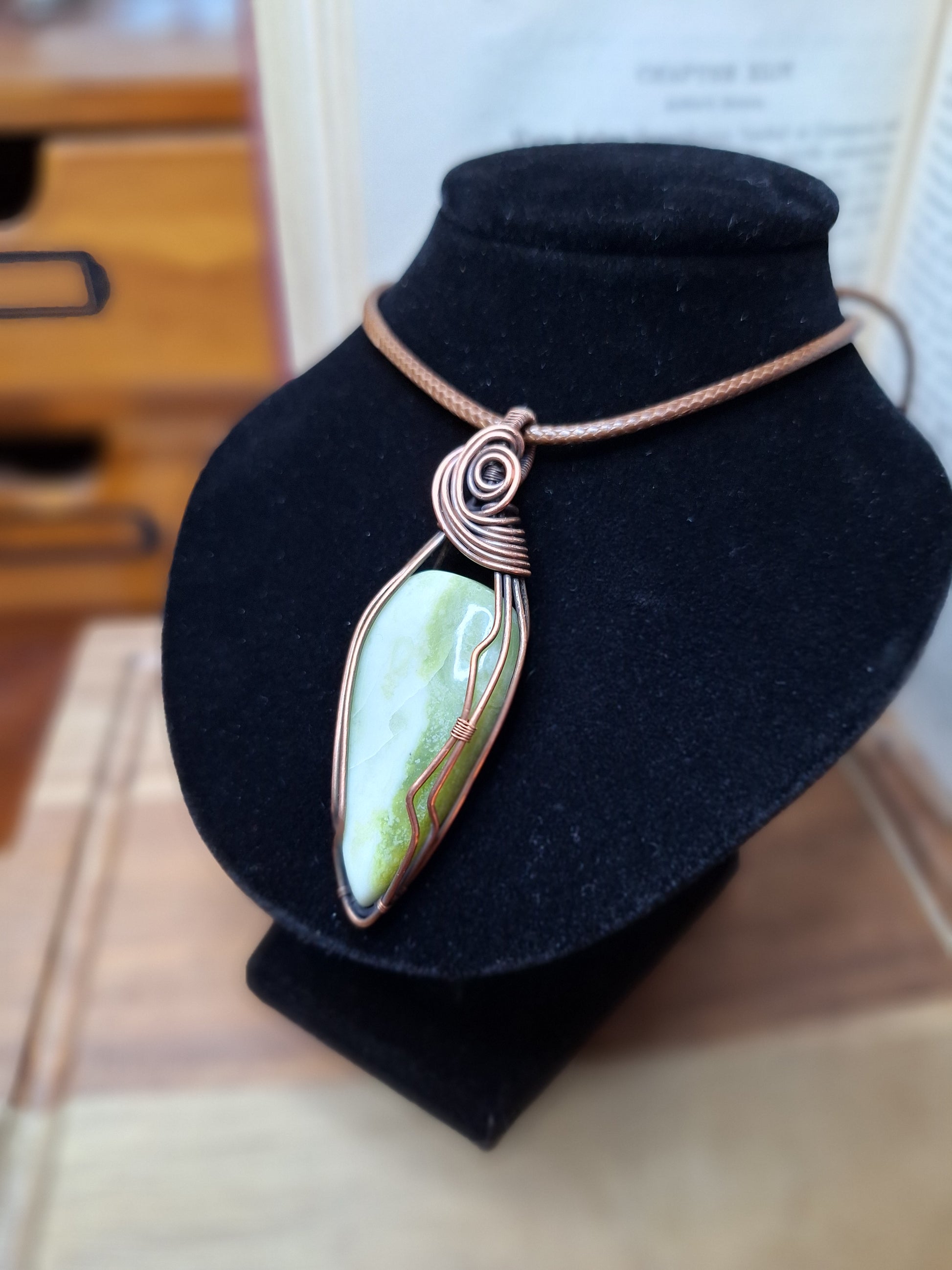 Kettenanhänger mit Serpentin