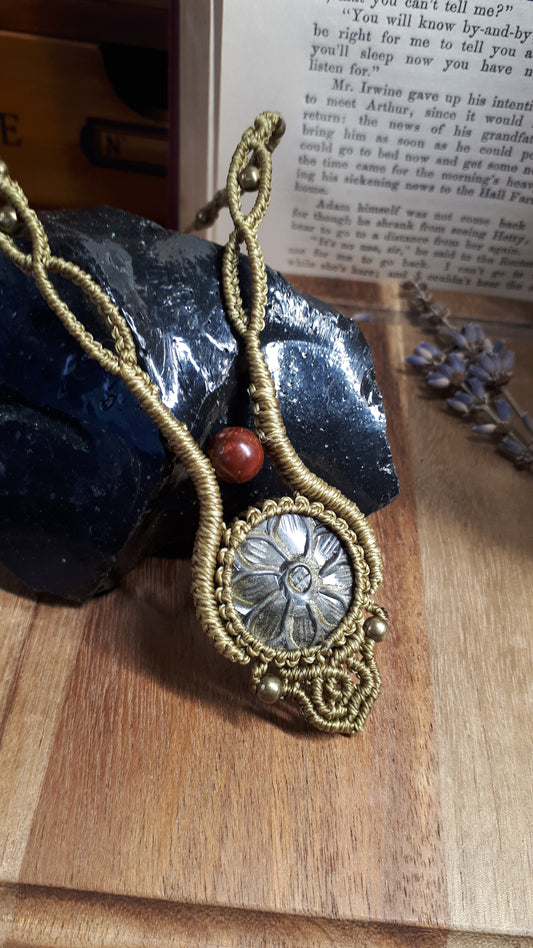 Makramee Amulett Kette mit Goldobsidian