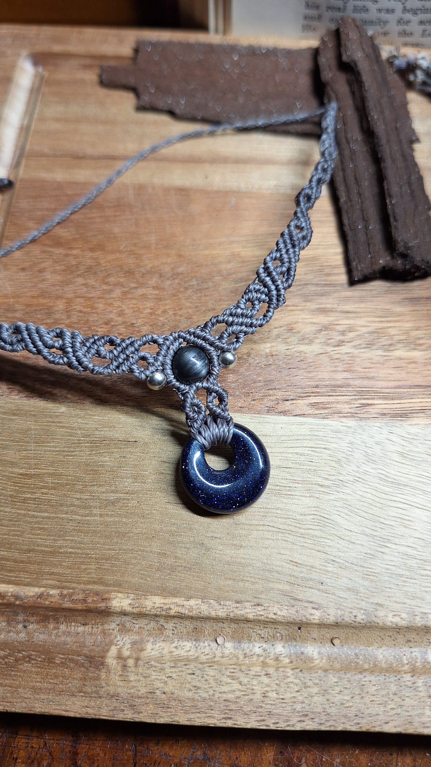 Makramee Choker mit Blaufluss