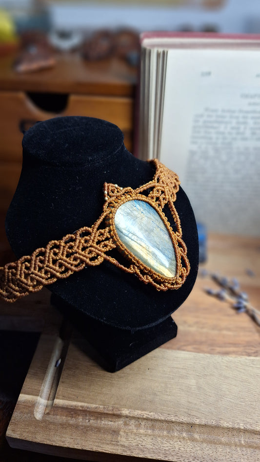 Makramee Choker mit großen Labradorit
