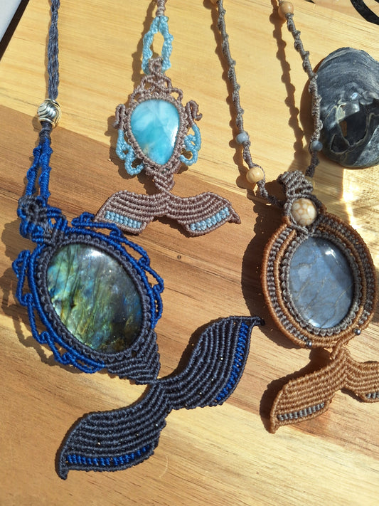 Makramee Kette "Whalefluke"