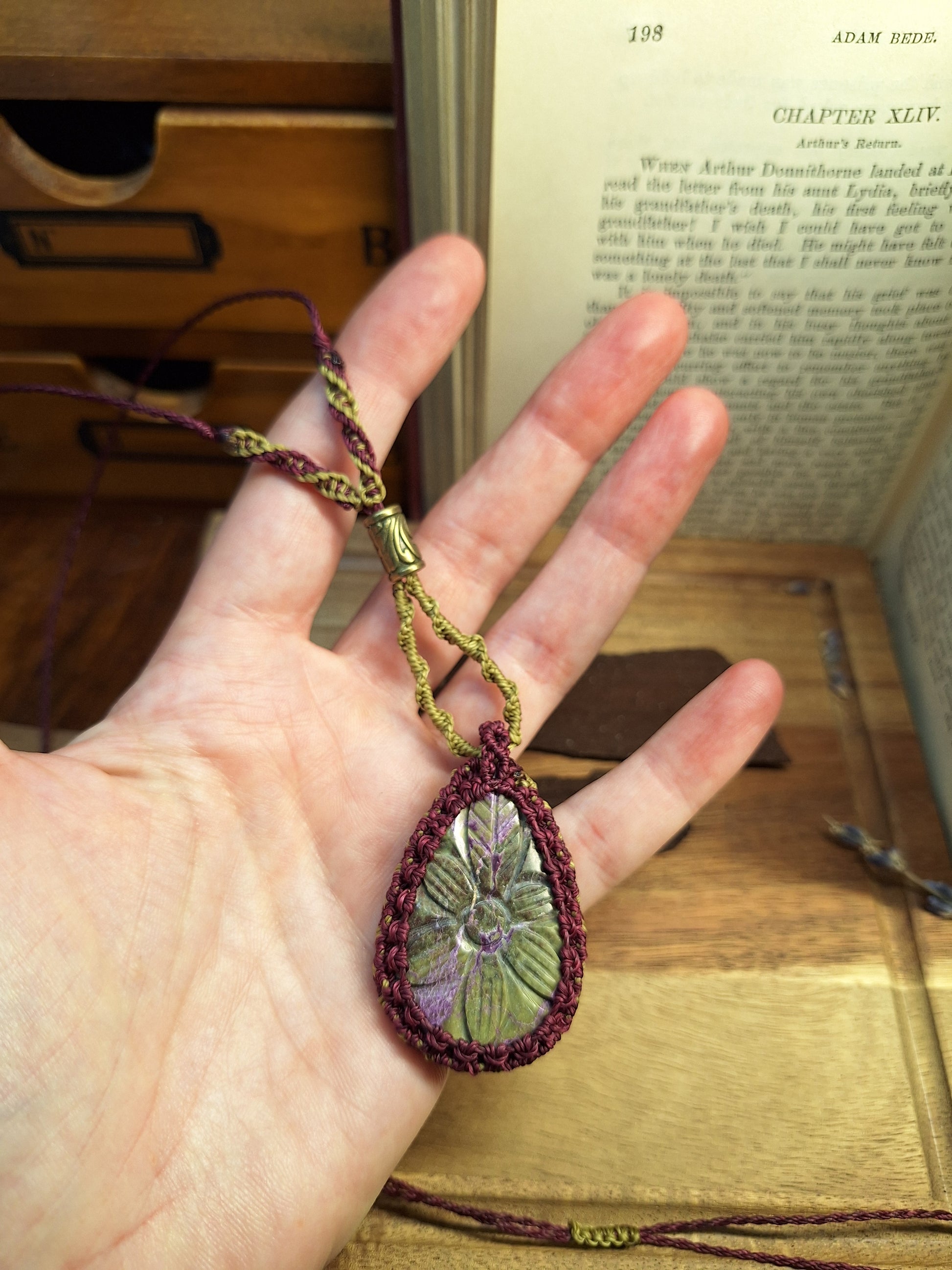 Makramee Kette mit Stichtit1