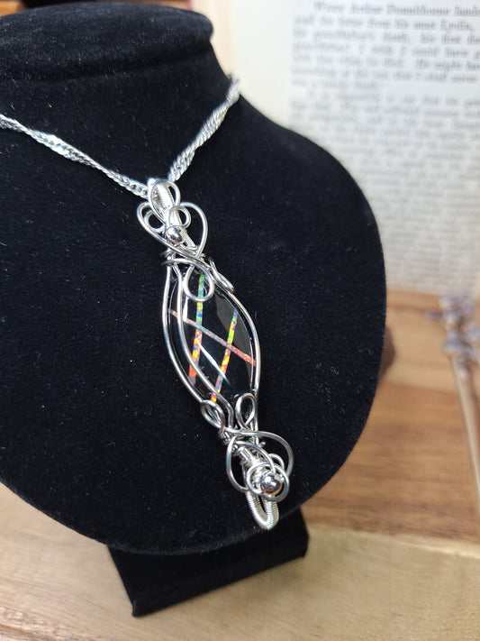 Onyx - Aurora Opal Anhänger aus Edelstahldraht