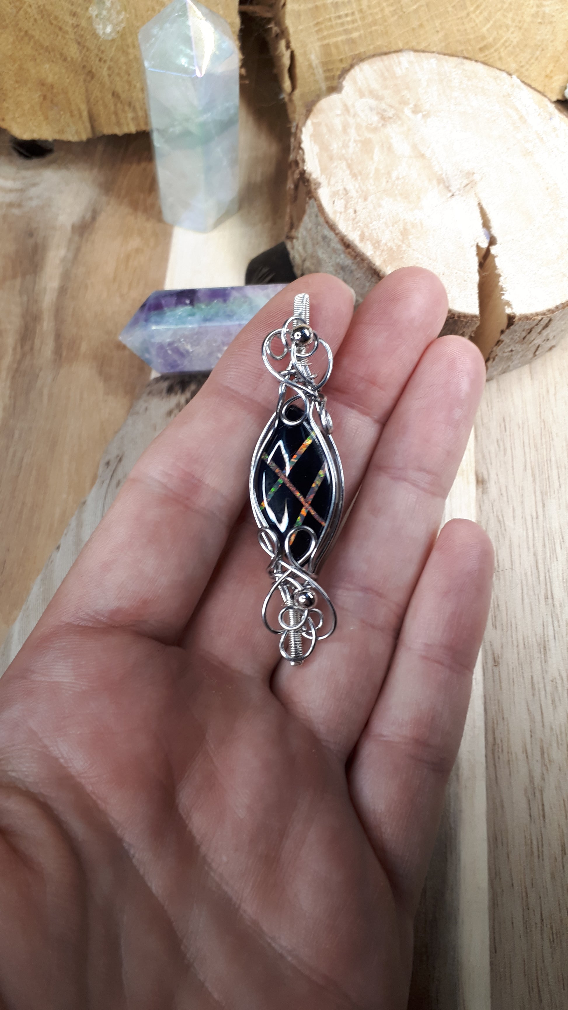 Onyx - Aurora Opal Anhänger aus Edelstahldraht