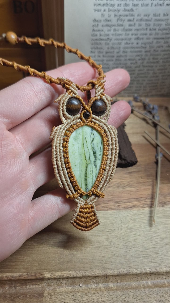 Halskette "Eule" mit Serpentin