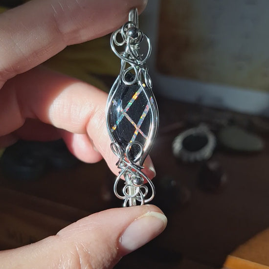 Onyx - Aurora Opal Anhänger aus Edelstahldraht